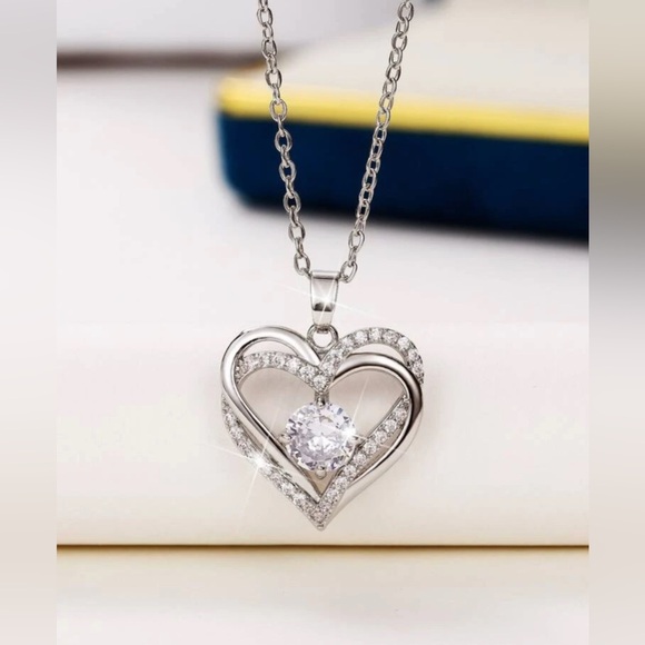 Jewelry - 🌹 Cubic Zirconia Silver tone‎ Heart Necklace